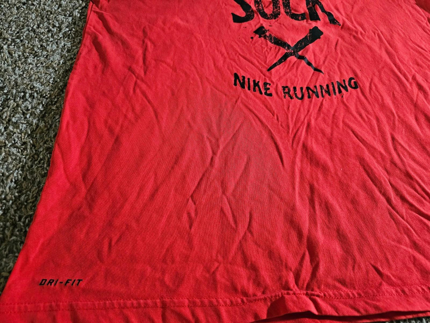 Nike Running EXCUSES SUCK  Regular Fit Tshirt Sz L Red