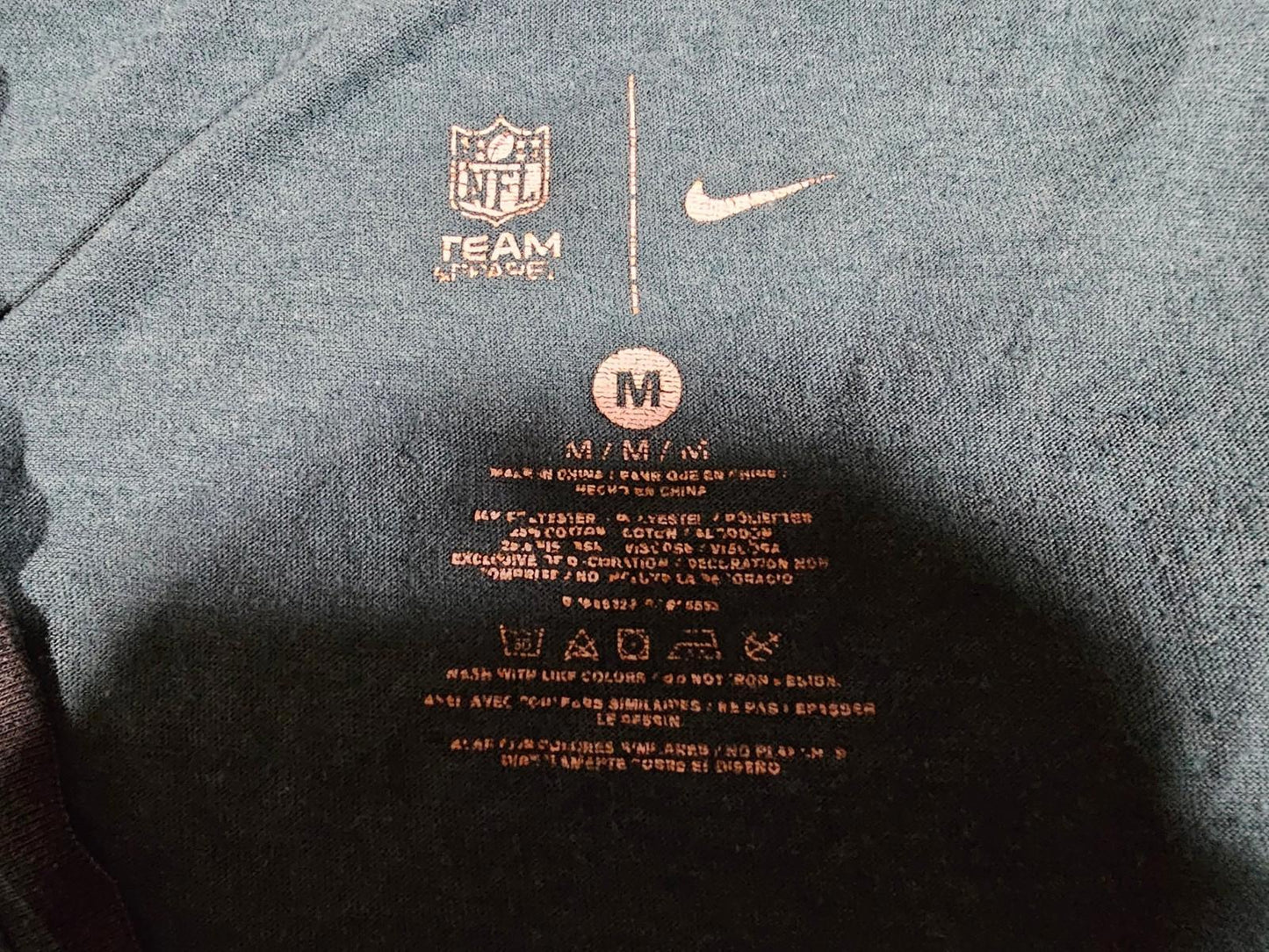 Nike Women's Medium Philadelphia Eagles V-Neck Green T-Shirt