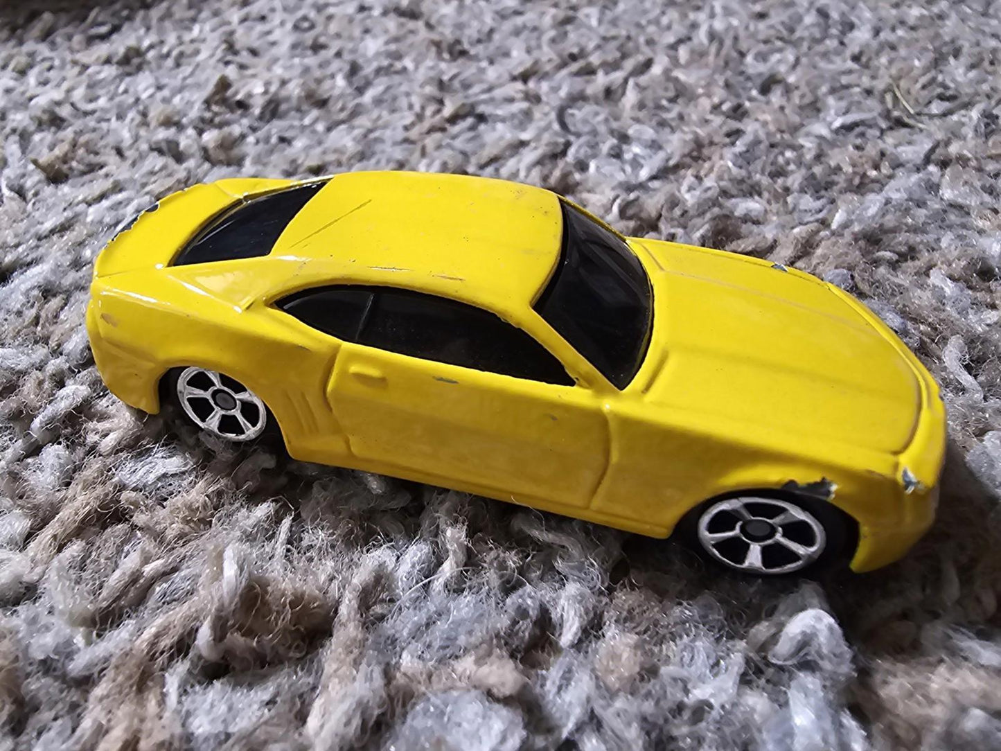 MAISTO 2006 CHEVY CAMARO CONCEPT  CAR Yellow 1/64 Diecast
