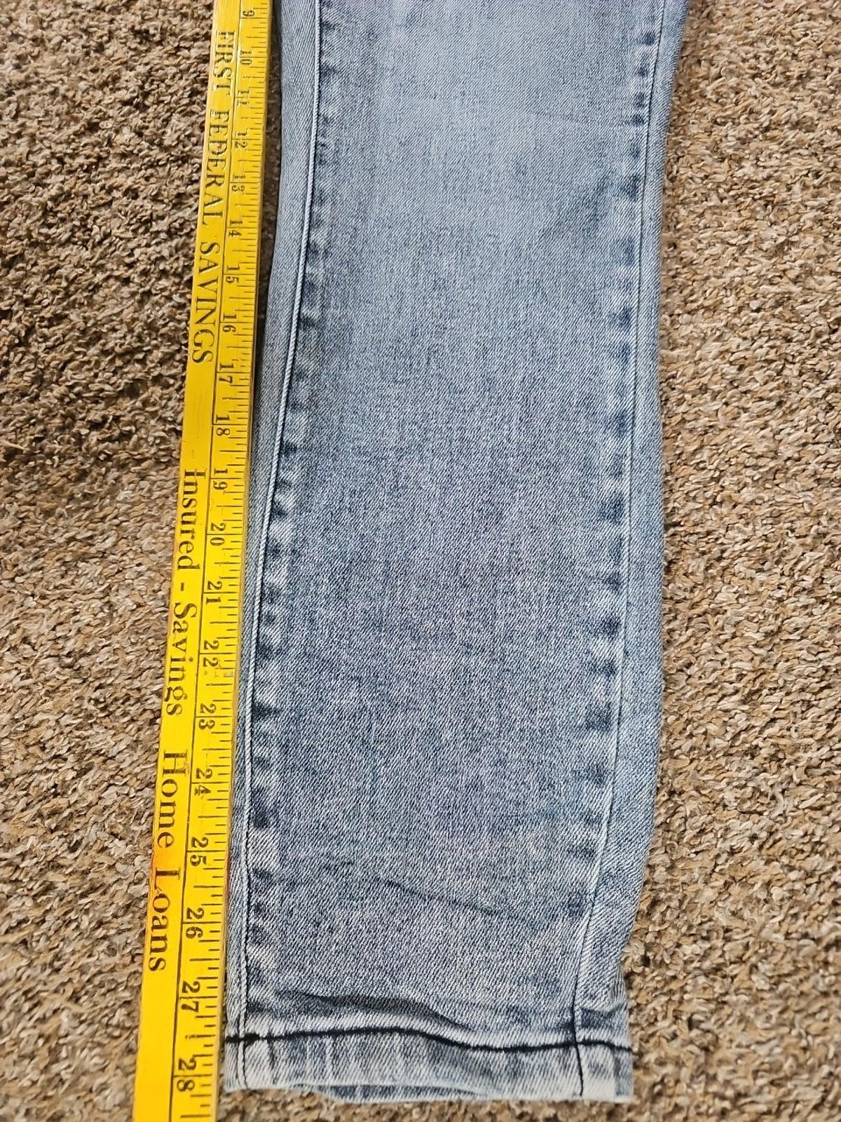 Judy Blue Los Angeles Slim Fit 7/28 Jeans