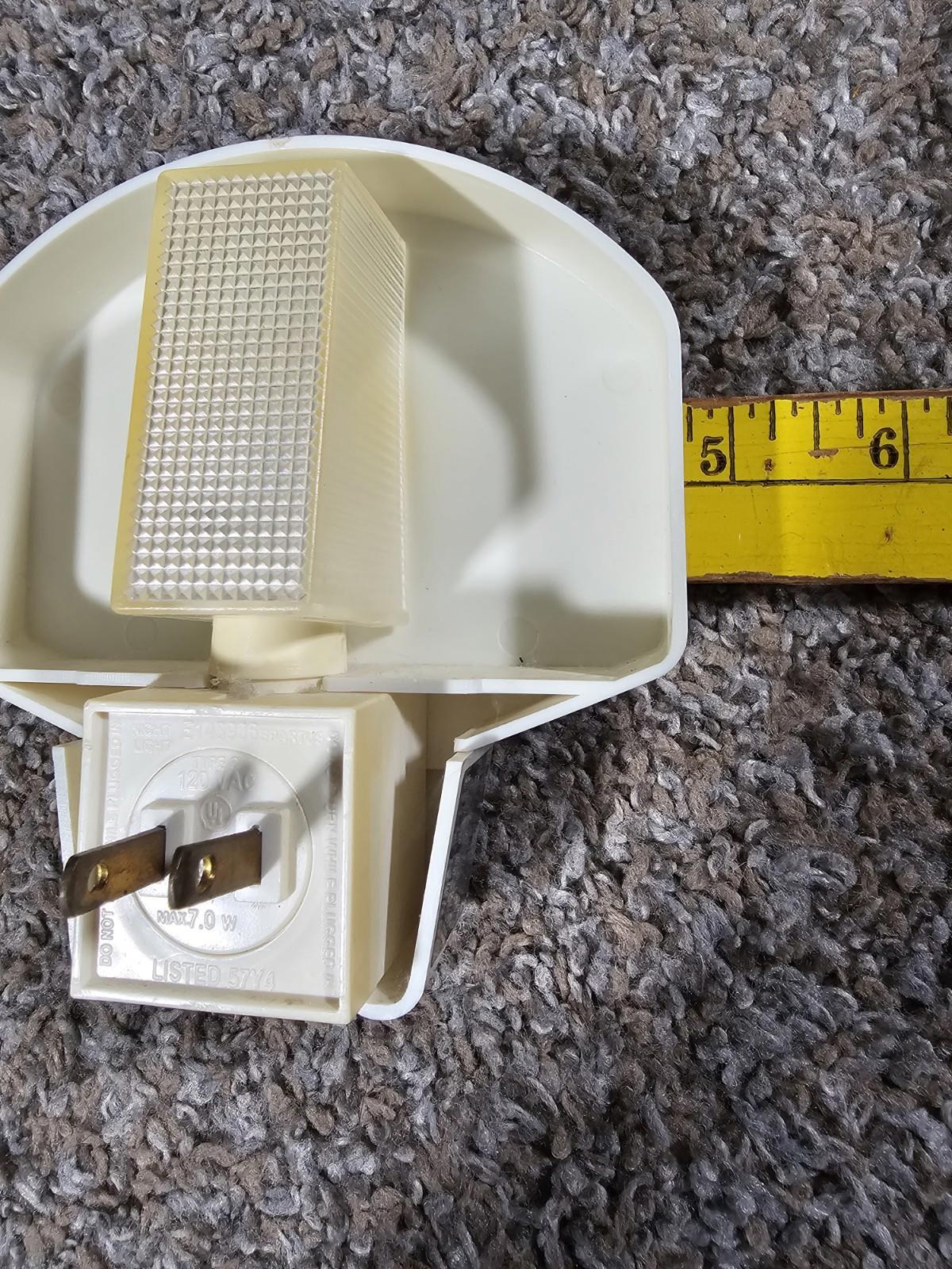 Milwaukee Bucks vintage bedroom nightlight