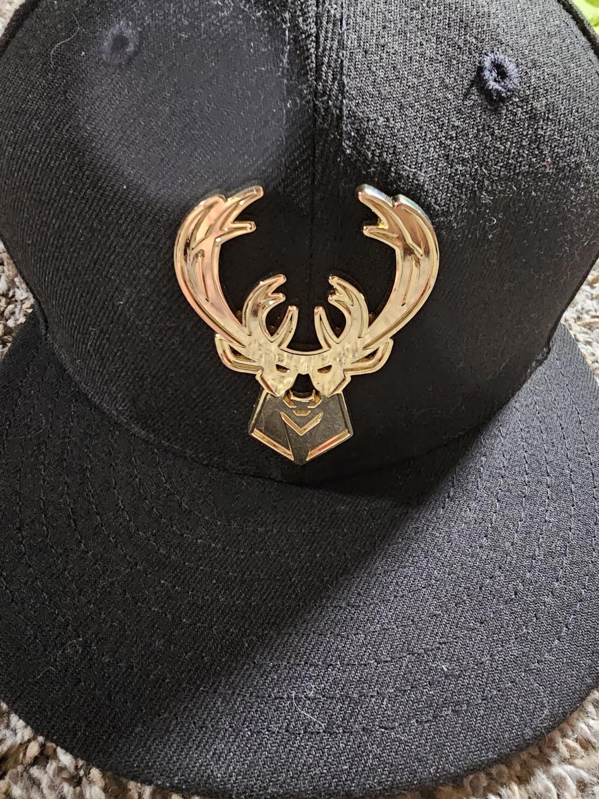 New Era Black Milwaukee Bucks Black & GOLD Logo 9FIFTY