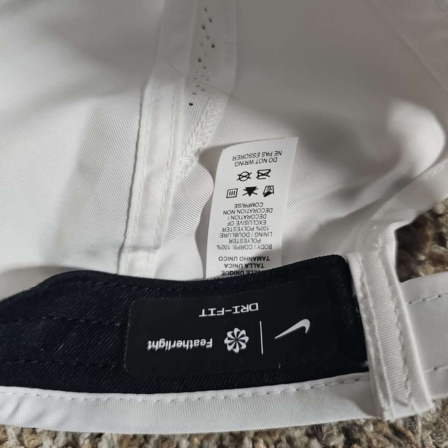 nike dri fit featherlight Strapback Running Panel hat