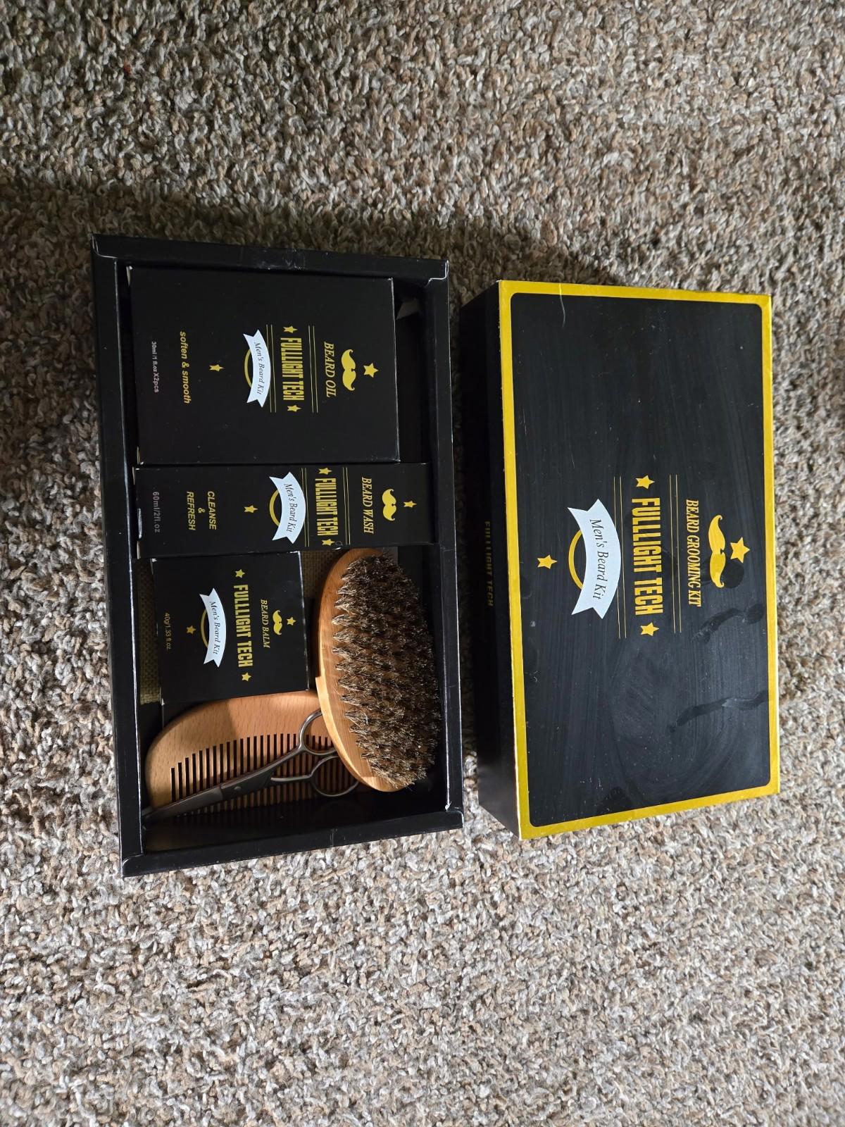 Full Light beard grooming kit