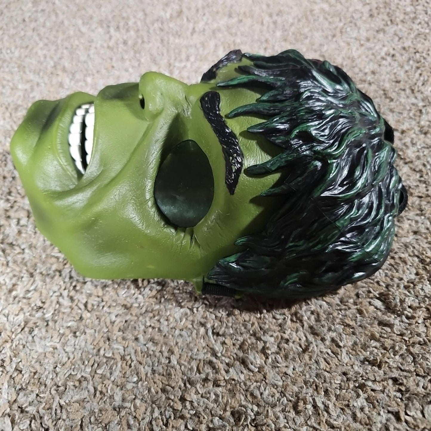 Marvel 2008 Hulk Smash Electronic Mask Hasbro Green Face