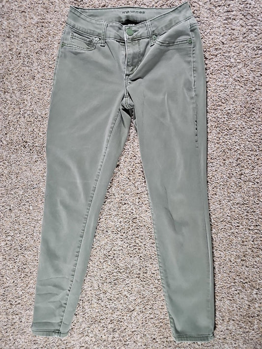 Maurices XS/S Green Stretch Jeans