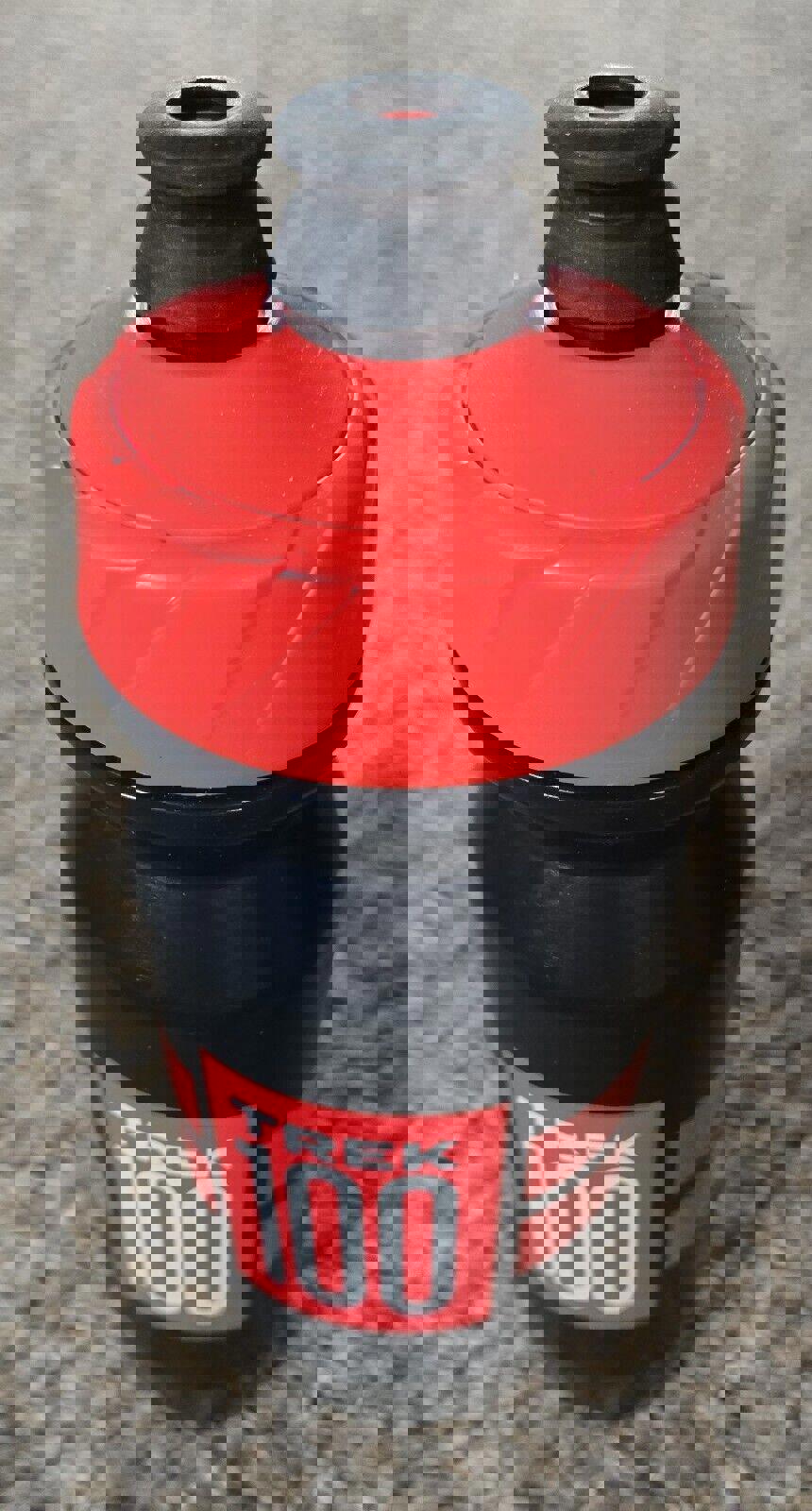 Trek 100 Back And Red 21oz Waterbottle